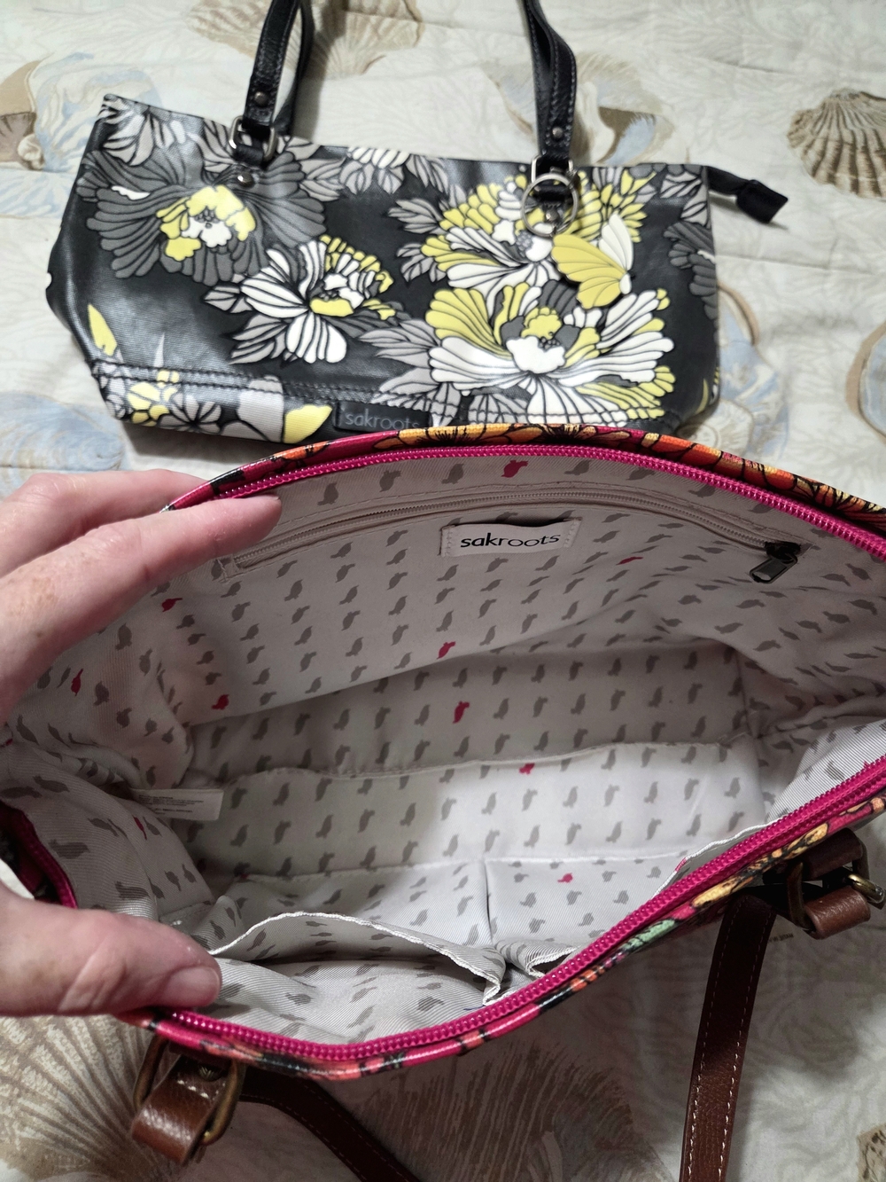 Sakroots Floral Print Medium Tote Bags - Picture 2 of 4